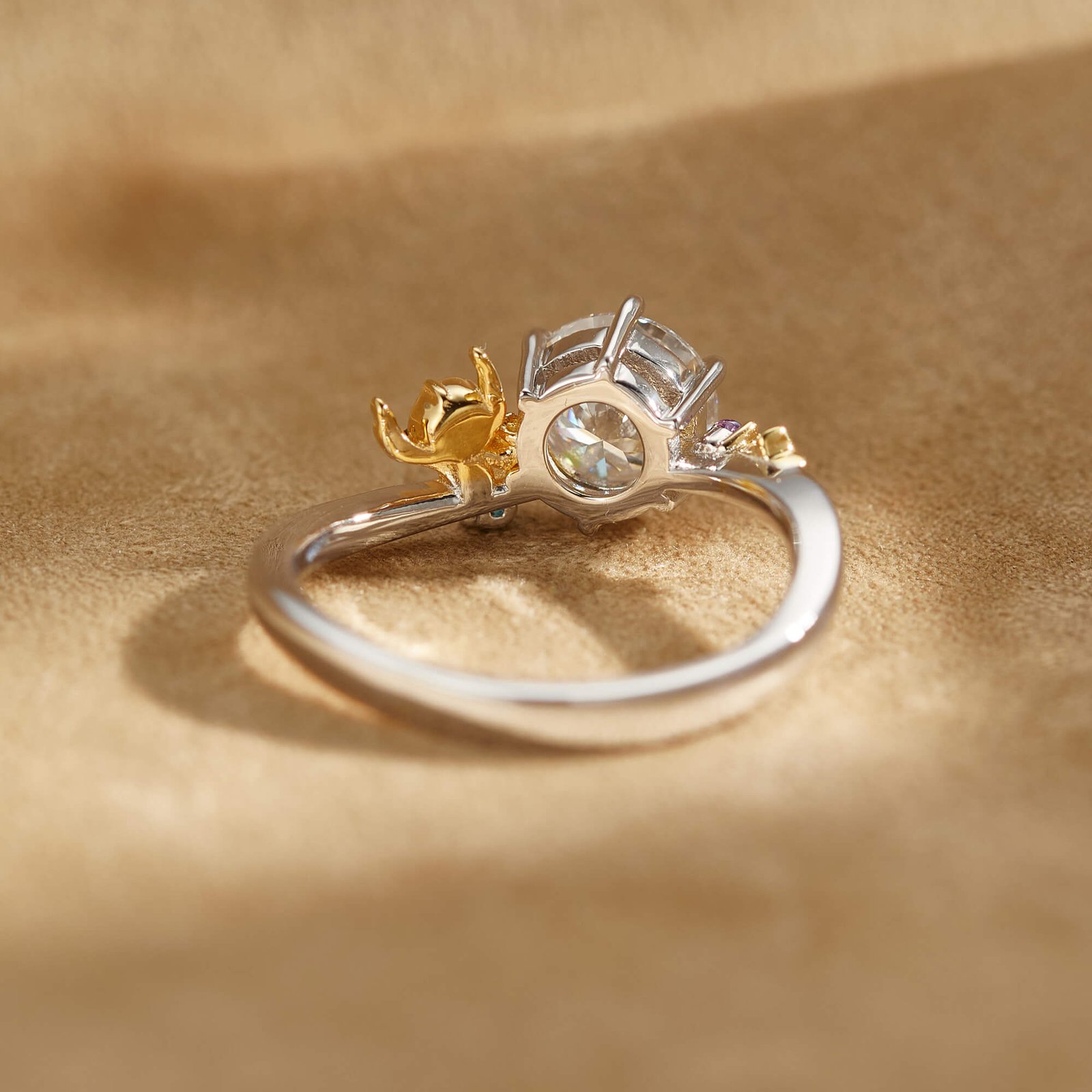 Stitch Round Cut Sterling Silver Ring - Image 3